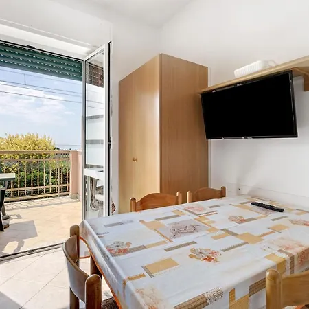 Apartment Numero 14 *